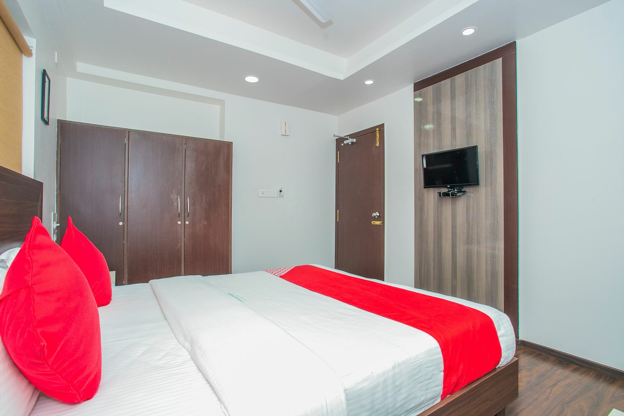 Flagship Malnad Residency Near Bengaluru Palace Exterior photo